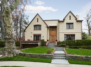 36 Wendover Rd, Forest Hills, NY 11375