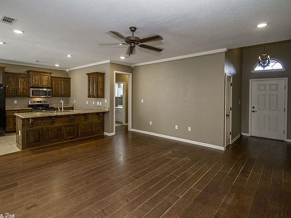 3rd image of 2202 Reveille Cir
