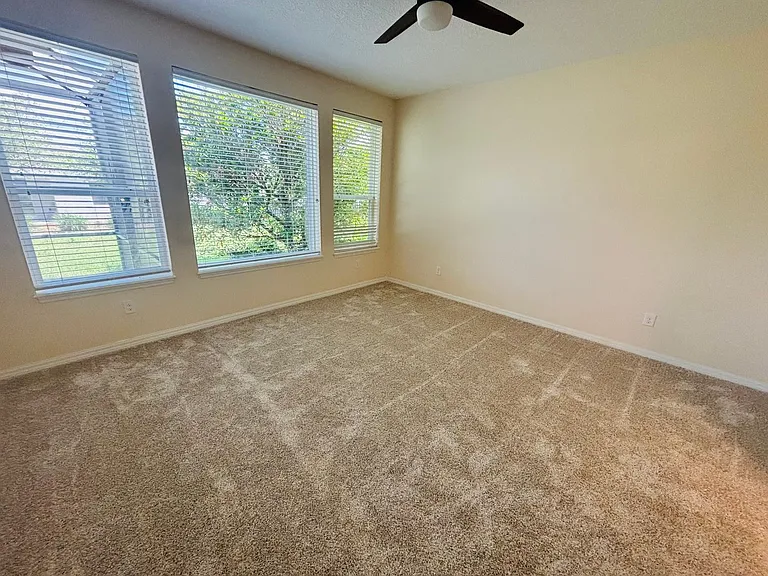 4859 NW 35th Lane Rd — Photo 16