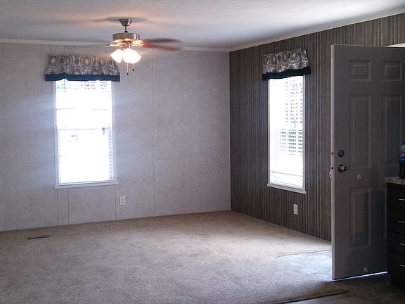 2nd image of 6 Carefree Ln