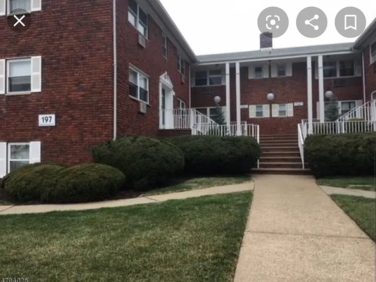 203 N Beverwyck Rd #4 — Photo 3