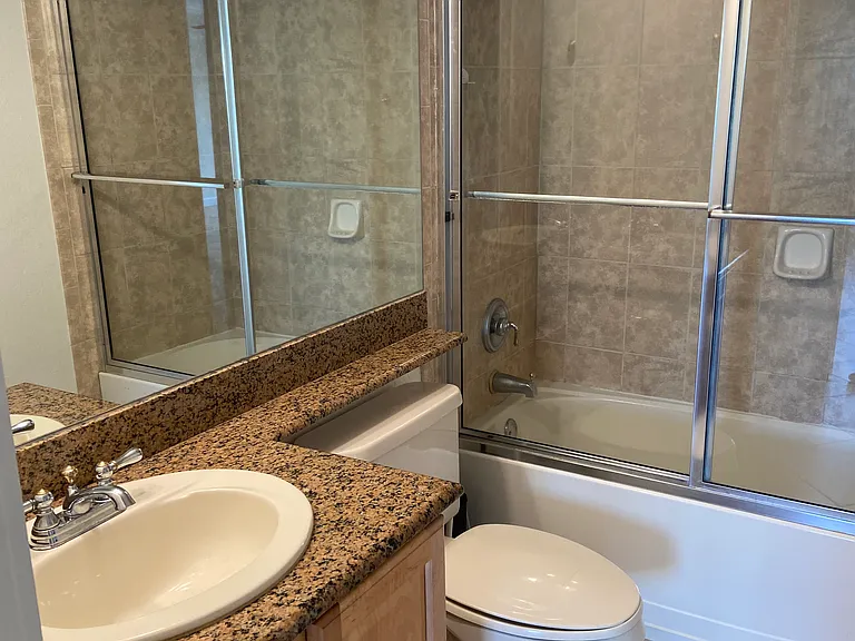 151 NE 16th Ave #103 — Photo 3