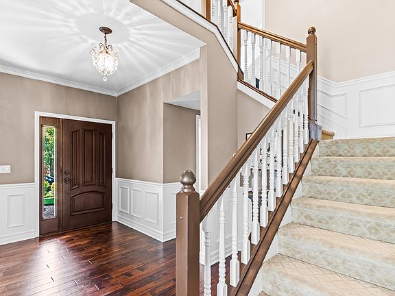 5th image of 6180 Beaumont Sq
