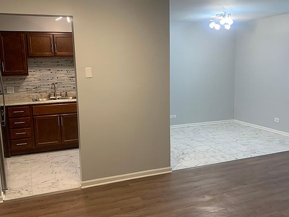 5th image of 228 Des Plaines Ave #305