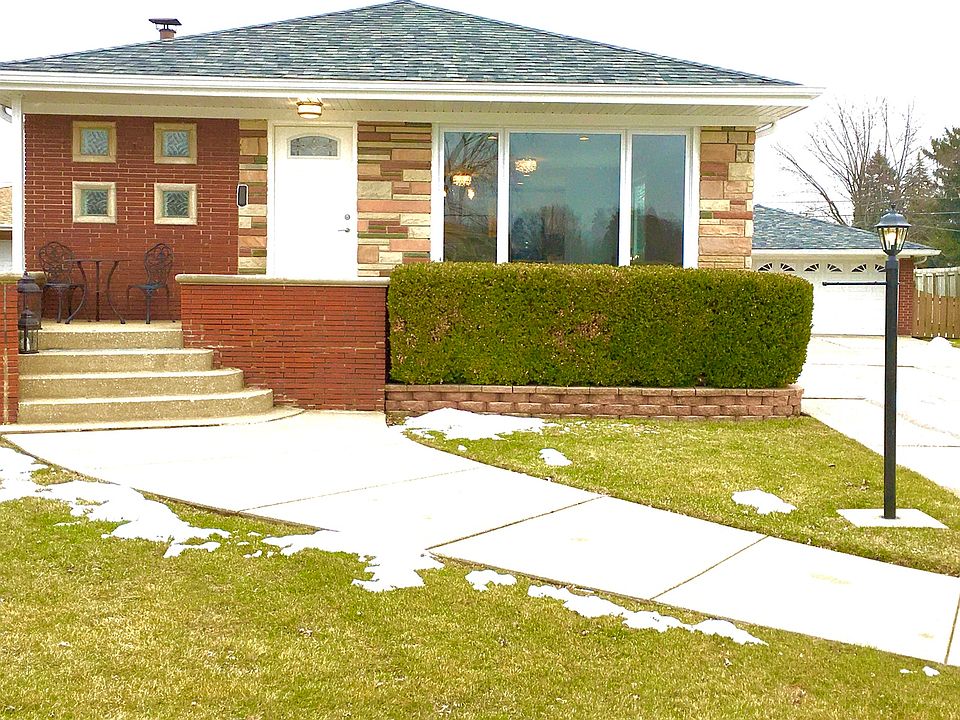 1st image of 725 Caryn Cir