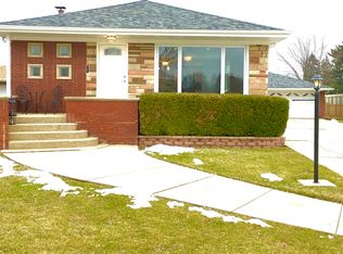725 Caryn Cir, South Holland, IL 60473