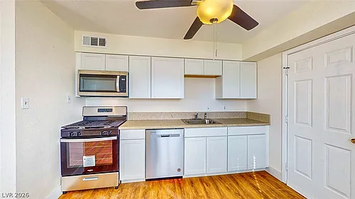 1302 Rexford Pl Photo 1