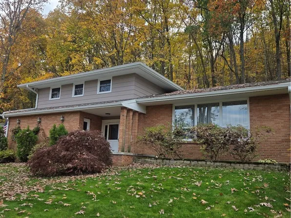 19 Highland Dr, Corning, NY 14830