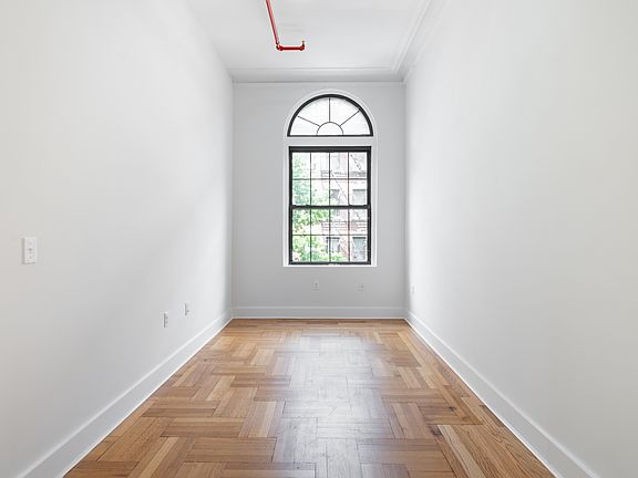 3rd image of 218 W 108th St #2A