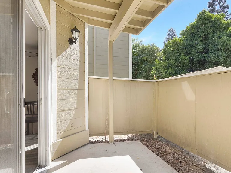 1x1 Patio