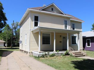 519 W 26th St, Kearney, NE 68845