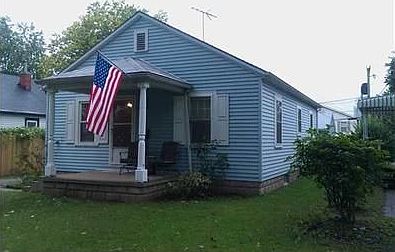 2nd image of 721 Jefferson Ave