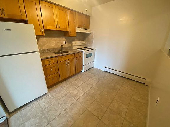 5th image of 1228 Eddystone Ave APT C10