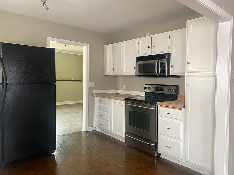 9239 McGee St — Photo 15