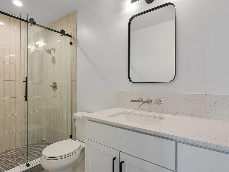 632 Prentis St — Photo 9