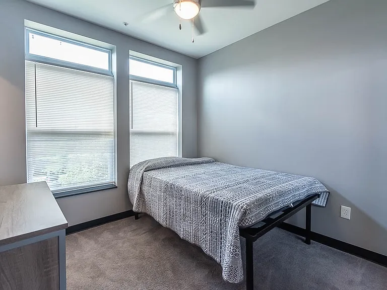Tech Park Apartments — Photo 27