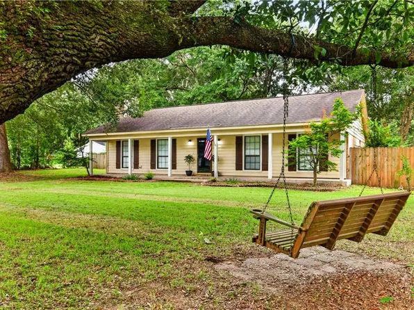 8695 Rosalene St W, Grand Bay, AL 36541