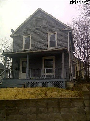 2nd image of 941 Victory St
