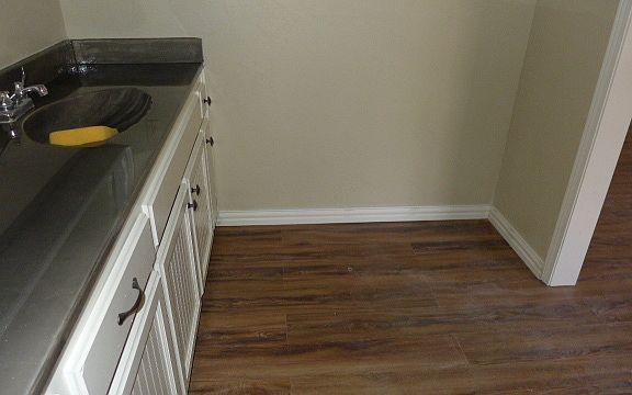 3rd image of 3907 Harmony St
