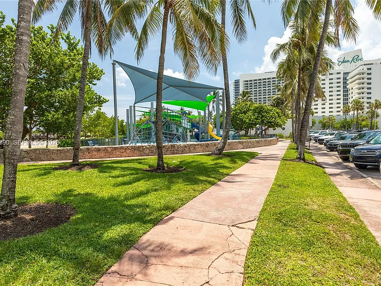 4747 Collins Ave #709 — Photo 21