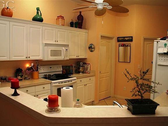 5th image of 228 SE 15th Pl