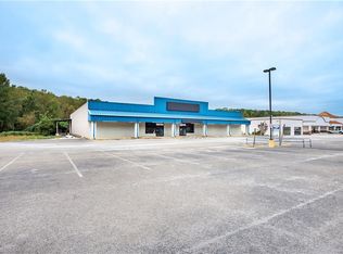 970 E Church St, Jasper, GA 30143