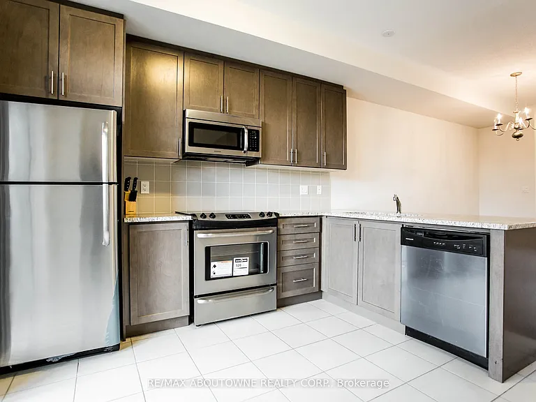 636 Evans Ave #36 — Photo 5