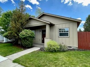 20627 White Dove Ln, Bend, OR 97702