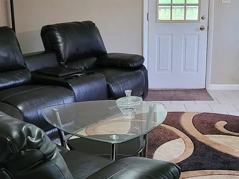 190 Emi Gil Dr — Photo 4