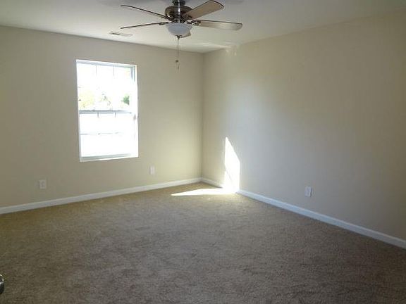 4th image of 407 Pioneer Dr