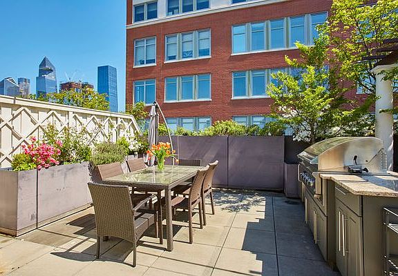 3rd image of 252 7th Ave Penthouse Y