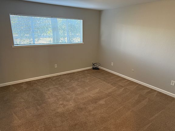 5th image of 1851 Salem Ave #11532329