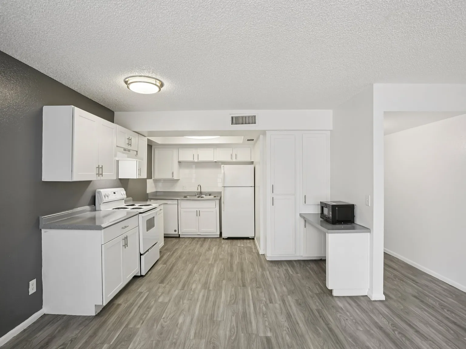 Lemon Grove Apartments — Photo 4