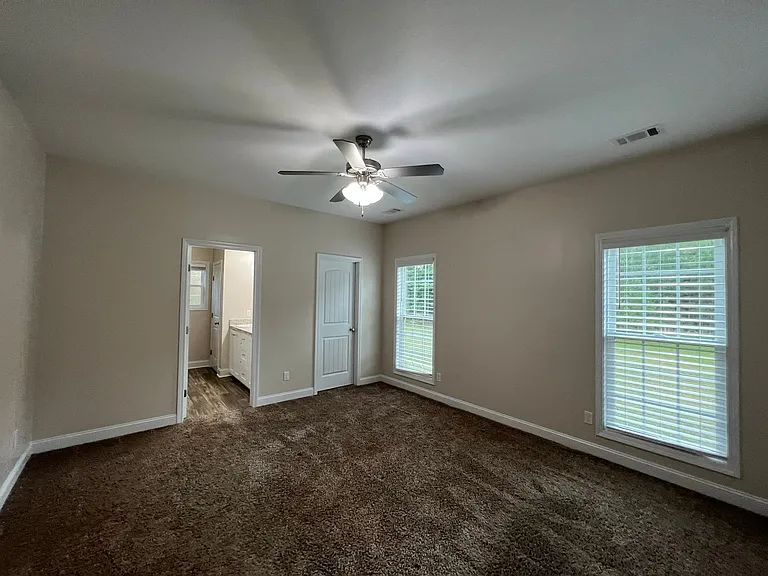 407 Tradewind Trl — Photo 11