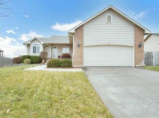 107 E Stone Path St, Derby, KS 67037