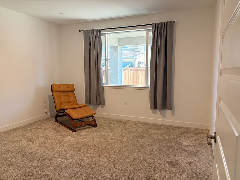 6638 Guadalupe Ln — Photo 3