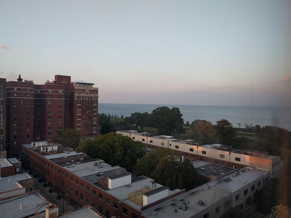 1st image of 5401 S Hyde Park Blvd APT 1106