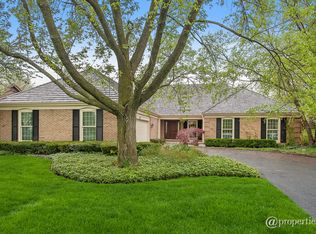 2564 Indian Ridge Dr, Glenview, IL 60026