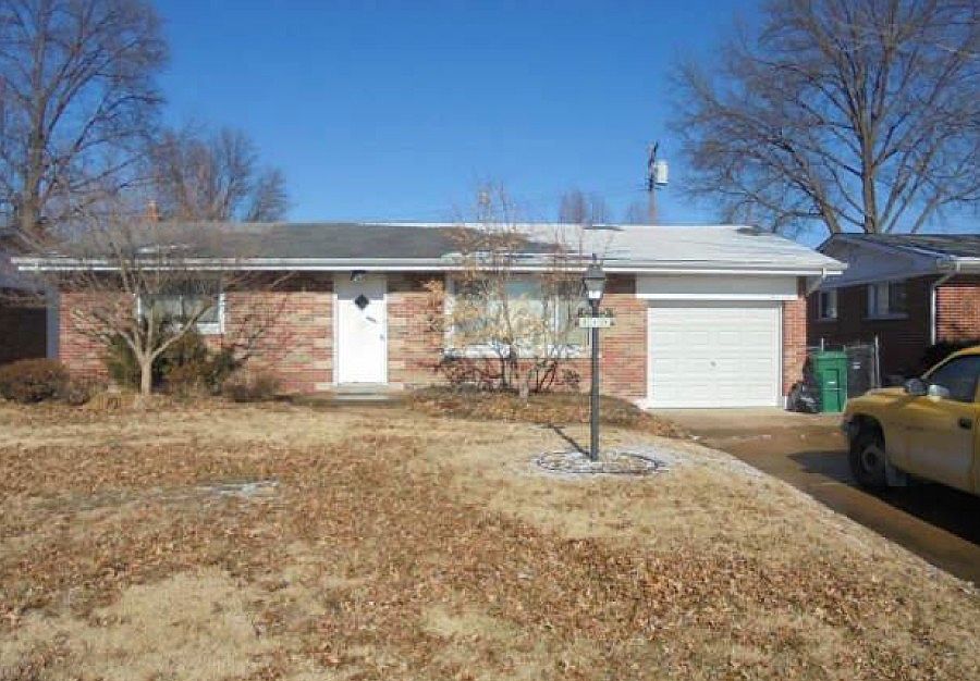 1st image of 313 Walworth Dr