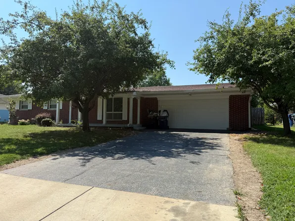 602 Brewer Pl, Greenwood, IN 46142