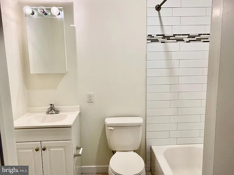 1300 Spruce St #1E — Photo 8