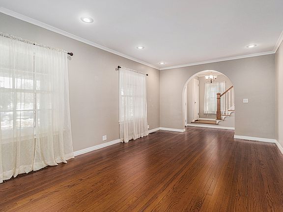 2nd image of 306 E Angela Blvd