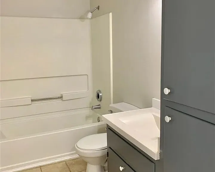 2208 Timberwood Cir S — Photo 16
