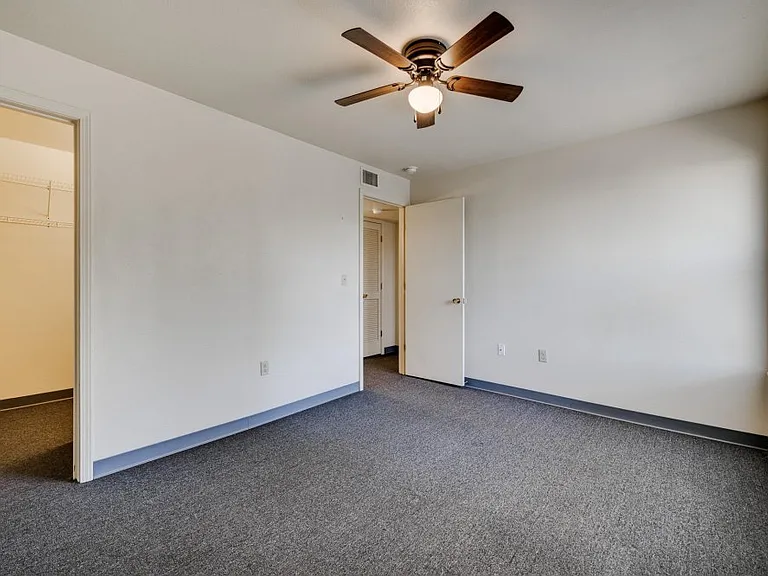 Mariner II Apartments — Photo 13