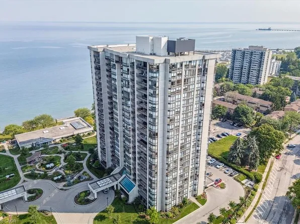2180 Marine Dr #1401, Oakville, ON L6L 5V2