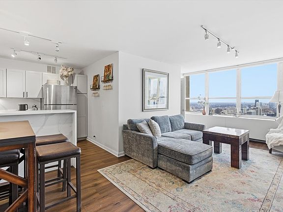 4th image of 655 W Irving Park Rd APT 4412