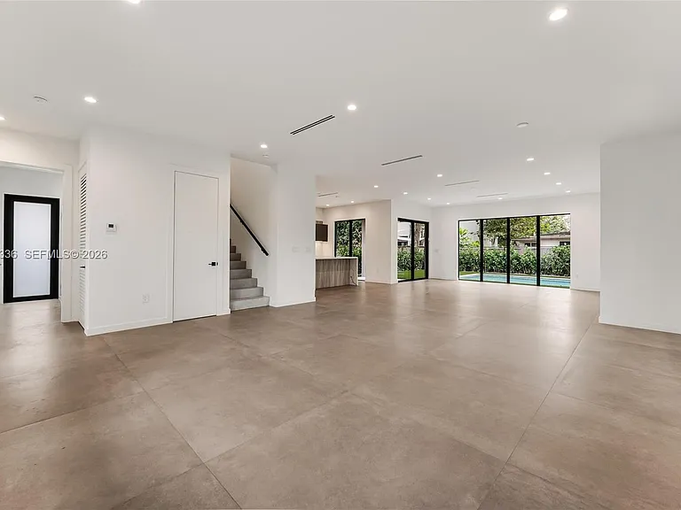 3370 Thomas Ave — Photo 7
