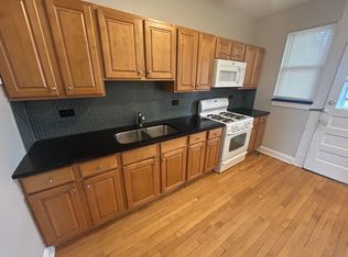 7422 Madison St #410-2, Forest Park, IL 60130
