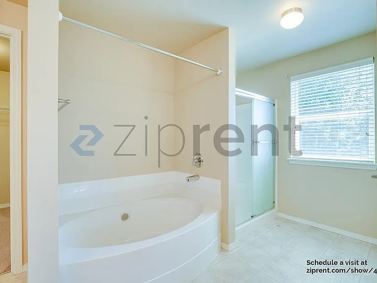 2344 Pleasanton Ct SE — Photo 18