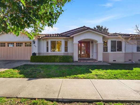 1352 S Stelling Rd, Cupertino, CA 95014